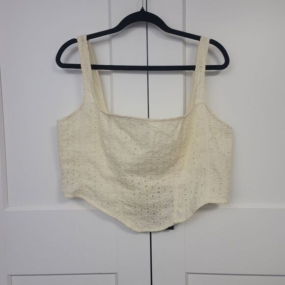 Pretty Little Thing Cream Broderie Anglaise Corset, 12 - Picture 2 of 7